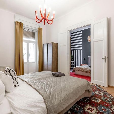 Deluxe Dohany Residence Next To The New York Cafe Budapest Esterno foto