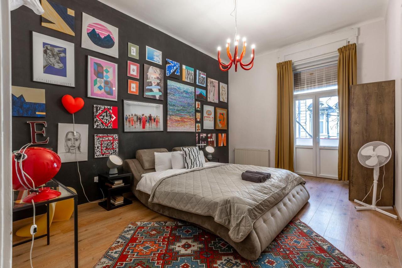 Deluxe Dohany Residence Next To The New York Cafe Budapest Esterno foto
